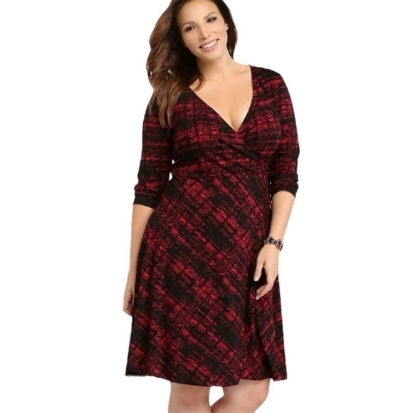 Torrid Faux‎ Wrap Dress - Picture 1 of 6